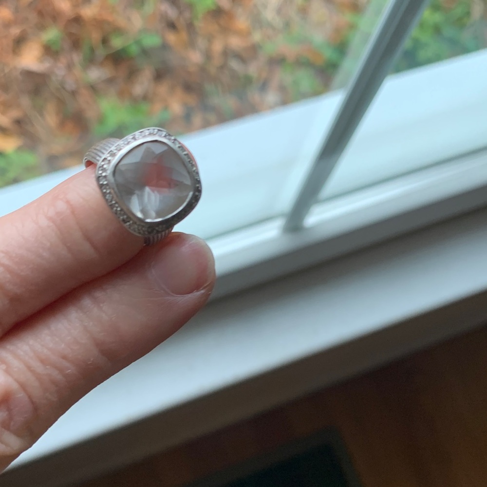 Elegant Silver-Toned Women's Ring